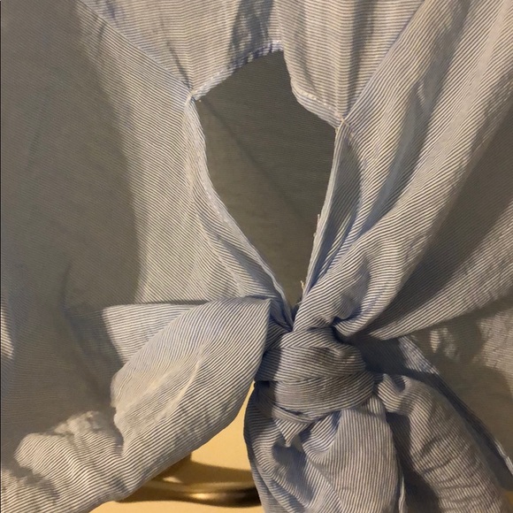 Zip back blouse - Picture 2 of 3